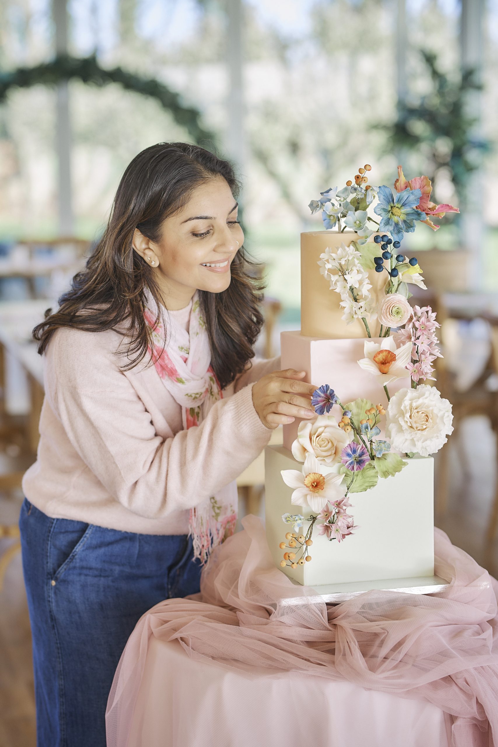 sugar flower wedding cakes in the East Midlands
